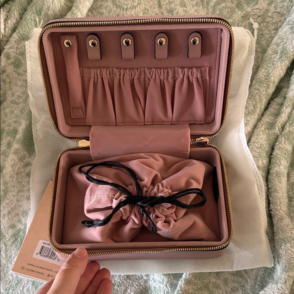 Brand new Calpak Jewelry Organizer
